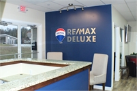 Remax Deluxe Regina Maxwell